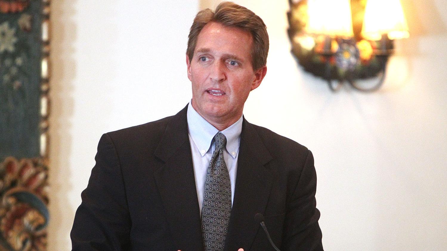 Trump blasts Sen. Jeff Flake in Thursday morning tweet